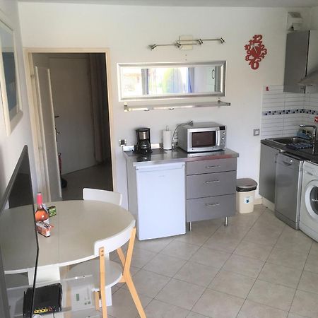 Agreable Appartement 4 Personnes A Villeneuve-Loubet Plage, Piscine, Mer, Commerces A Proximite Luaran gambar