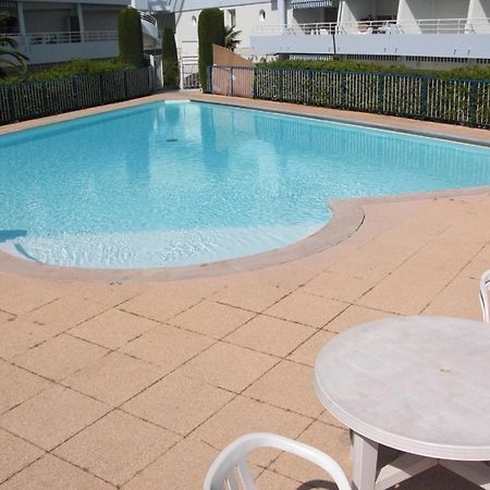 Agreable Appartement 4 Personnes A Villeneuve-Loubet Plage, Piscine, Mer, Commerces A Proximite Luaran gambar
